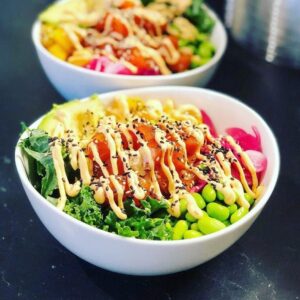 Poké bowl med lax