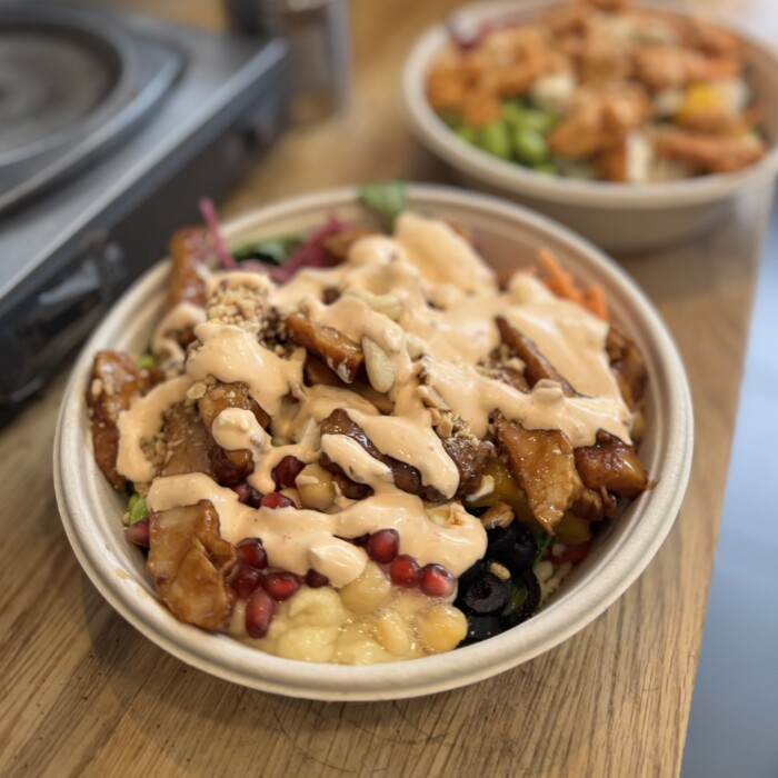 Poké bowl med kyckling shawarma
