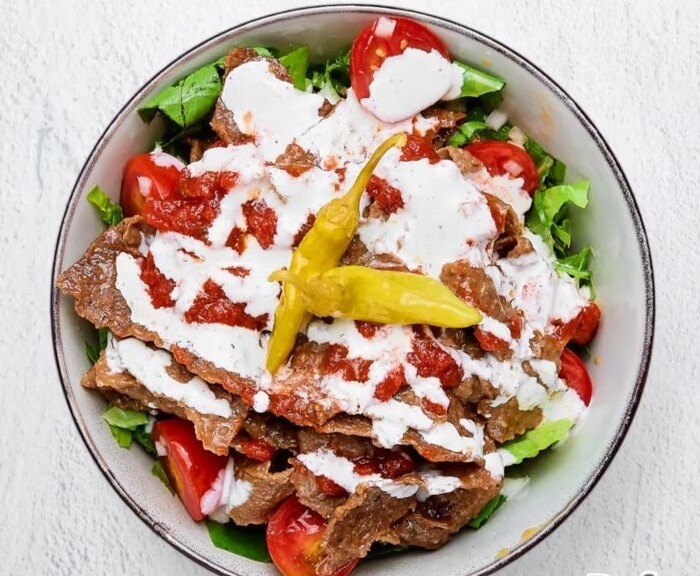 Bakad potatis med döner kebab