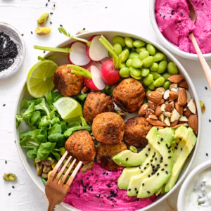 Vego Poké bowl med bönbollar (vegetable balls)