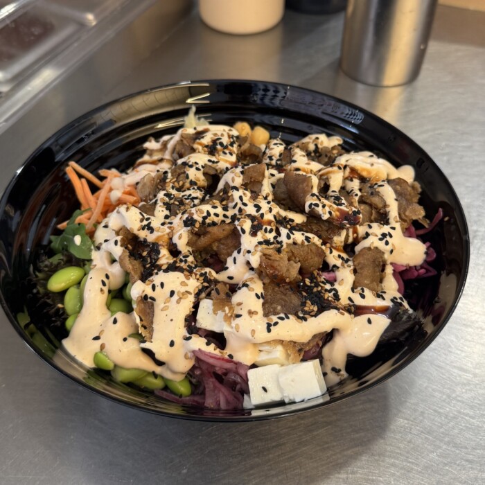 Poké bowl med döner kebab