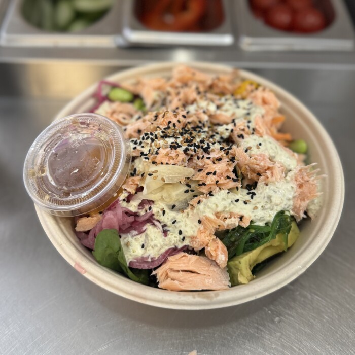 Poké bowl med lax