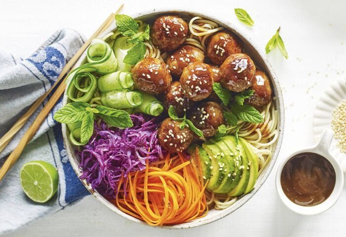 Poké bowl med köttbullar